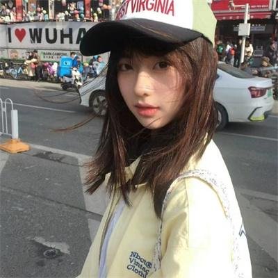 不可爱的她